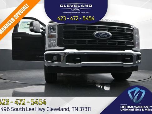 New 2025 Ford F250 XL w/ XL Chrome Package image 44