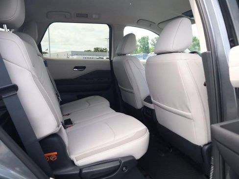 New 2026 Nissan Pathfinder SL AWD/4WD image 22