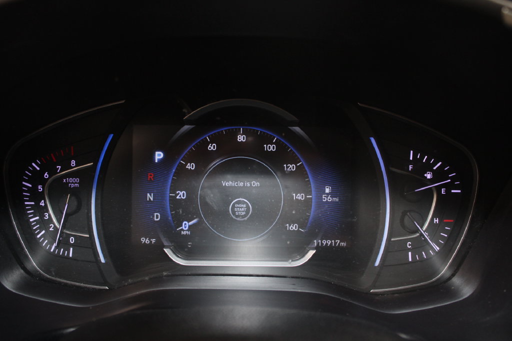Used 2020 Hyundai Santa Fe SEL FWD image 31