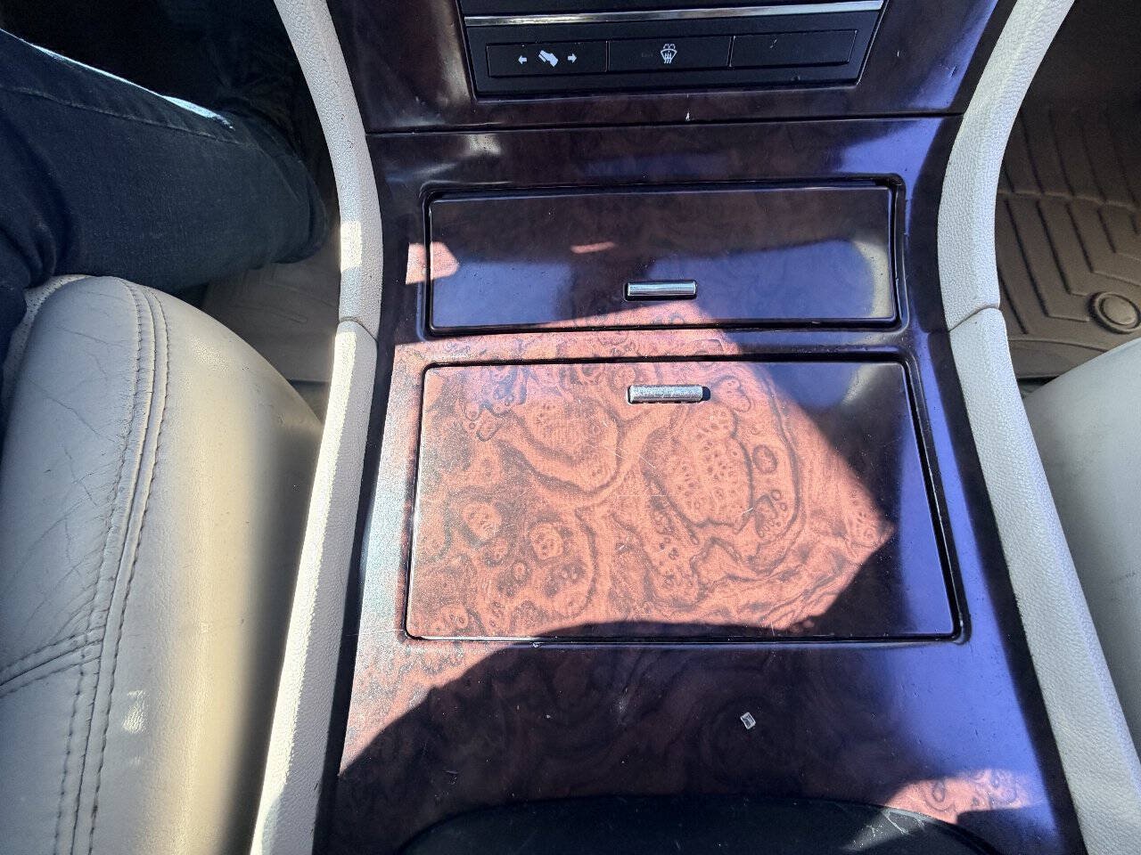 Used 2007 Cadillac Escalade 2WD w/ Information Package image 10