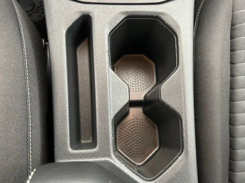 Used 2022 Volkswagen Jetta S image 39