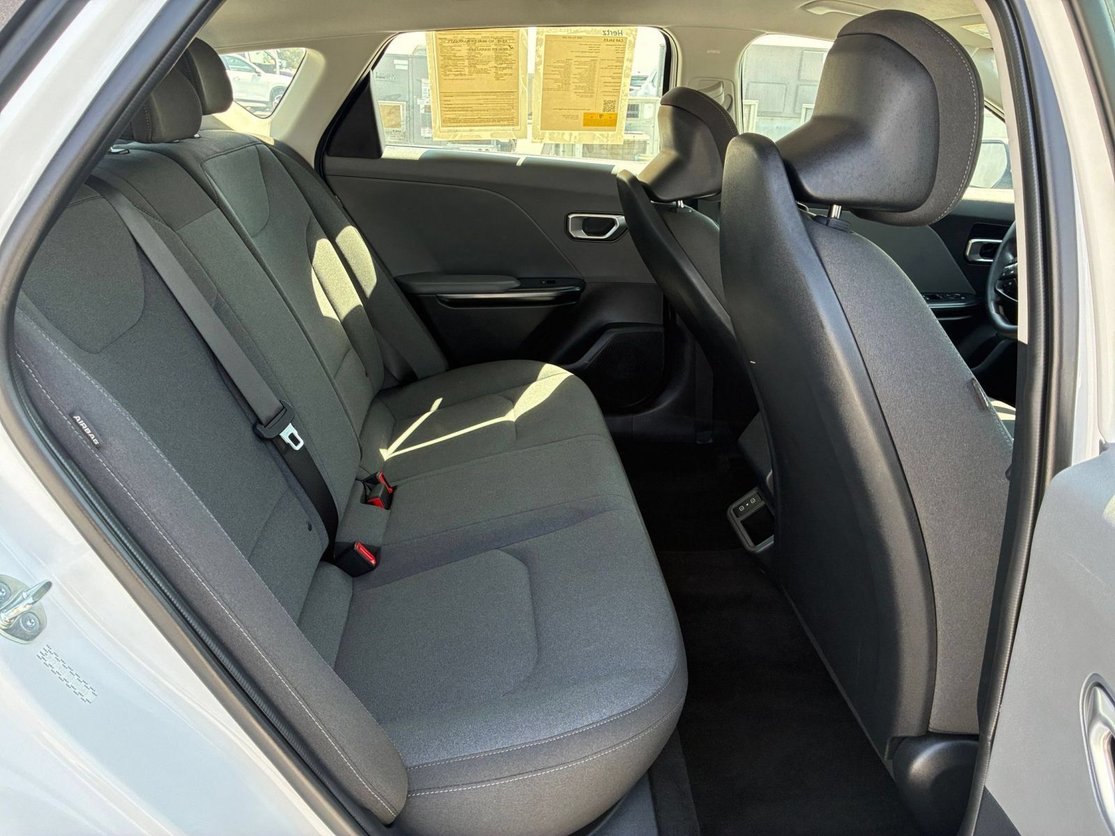 Used 2025 Kia K4 FWD image 25