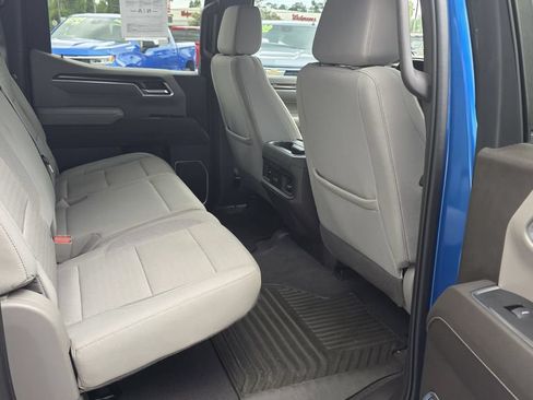 Used 2022 Chevrolet Silverado 1500 LT AWD/4WD image 7