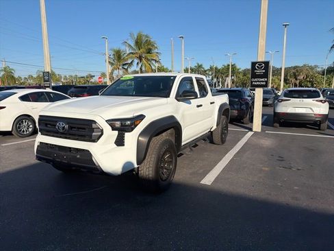 Used 2024 Toyota Tacoma SR image 21