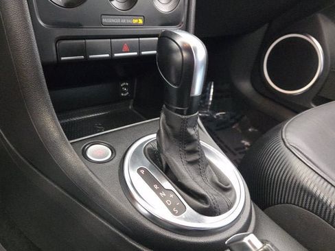 Used 2013 Volkswagen Beetle 2.5 FWD image 18