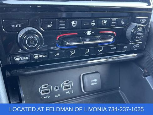 Used 2024 Jeep Grand Cherokee L Limited w/ Luxury Tech Group II image 18