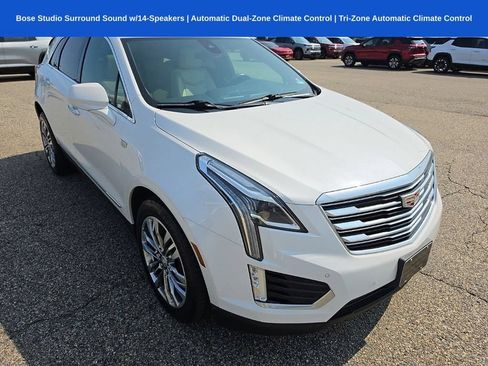 Used 2017 Cadillac XT5 Premium Luxury AWD/4WD image 2