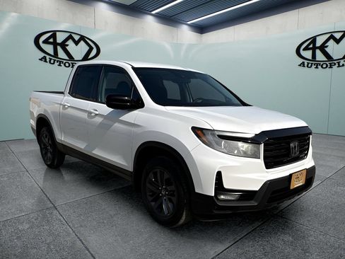 Used 2021 Honda Ridgeline Sport image 1