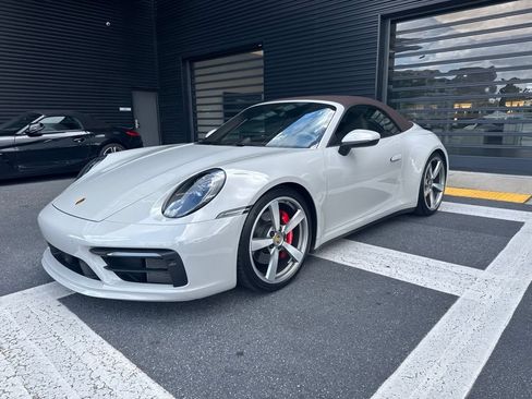 Certified 2020 Porsche 911 Carrera 4S AWD/4WD image 5