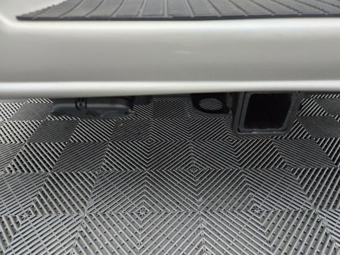 Used 2023 Chevrolet Express 2500 Extended image 5