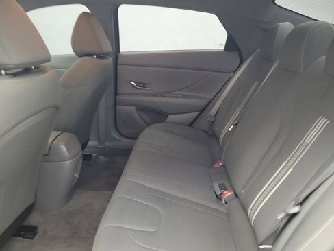 Used 2024 Hyundai Elantra SEL FWD image 18
