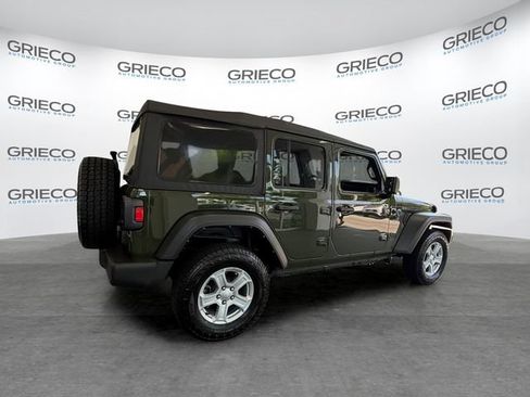 Used 2022 Jeep Wrangler Unlimited Sport AWD/4WD image 7