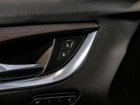 Used 2022 Buick Enclave Avenir w/ Trailering Package, 5000 lbs. FWD image 59