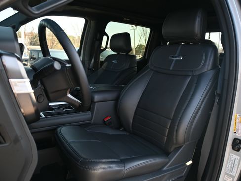Used 2026 Ford F450 Platinum image 7