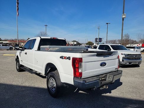 Used 2019 Ford F250 XL w/ XL Value Package image 2