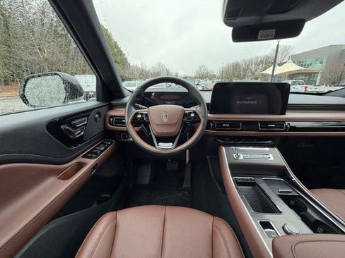 New 2026 Lincoln Aviator Reserve w/ Jet Appearance Package image 9