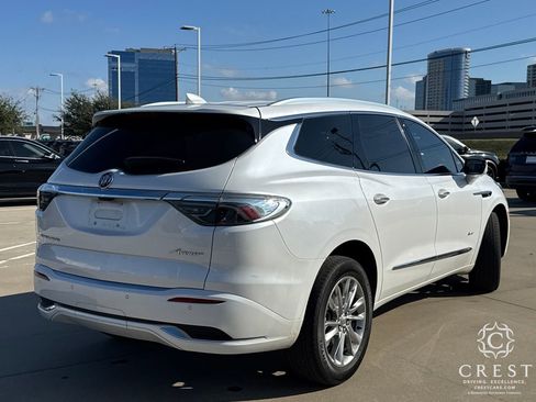 Used 2023 Buick Enclave Avenir image 5