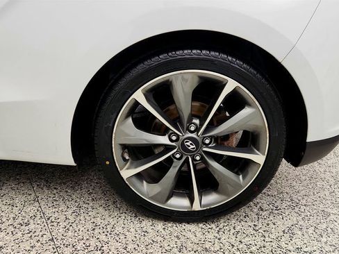 Used 2020 Hyundai Veloster 2.0 Premium FWD image 9