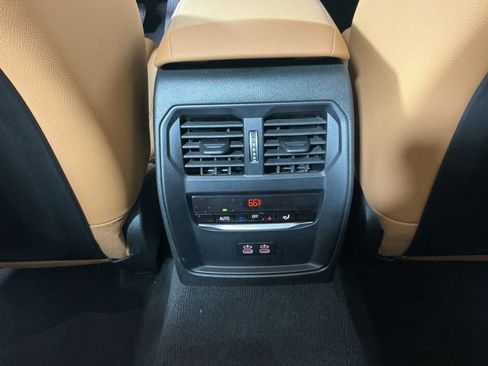 Certified 2025 BMW 330i 330i w/ M Sport Package image 28