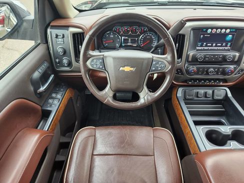 Used 2016 Chevrolet Silverado 1500 High Country image 16