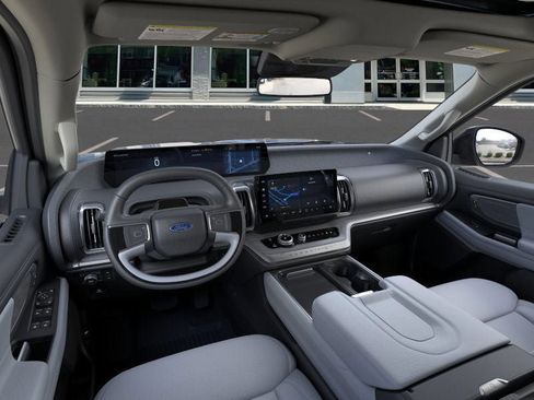 New 2025 Ford Expedition Max Platinum w/ Driver's Package image 9