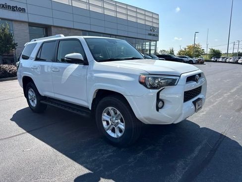 Used 2017 Toyota 4Runner SR5 Premium AWD/4WD image 12