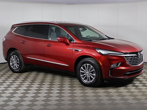 Used 2024 Buick Enclave Premium image 53