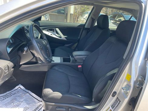 Used 2011 Toyota Camry SE w/ SE Extra-Value Pkg #1 image 11