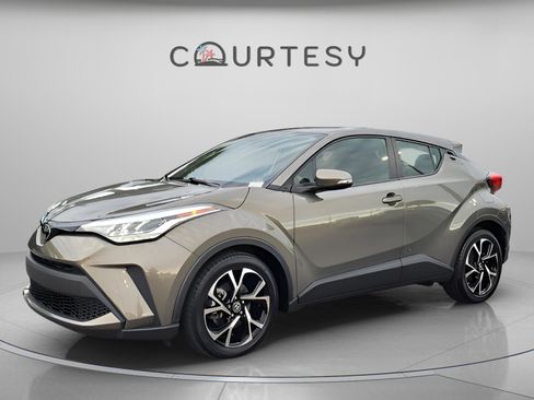 Certified 2021 Toyota C-HR XLE image 1