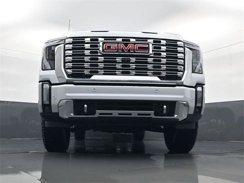 New 2026 GMC Sierra 3500 Denali w/ Denali Reserve Package image 22