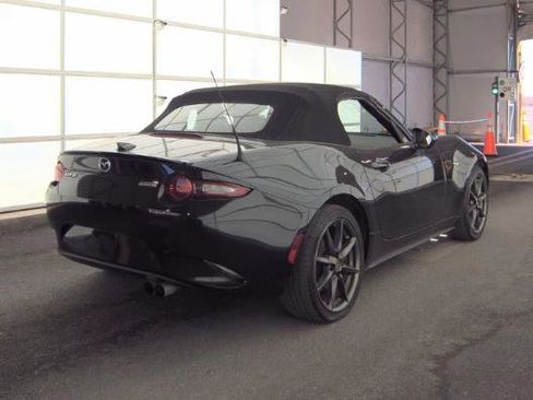 Used 2016 MAZDA MX-5 Miata Club image 2