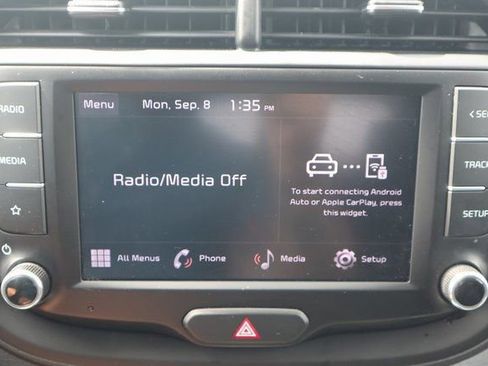 Used 2022 Kia Soul LX image 9