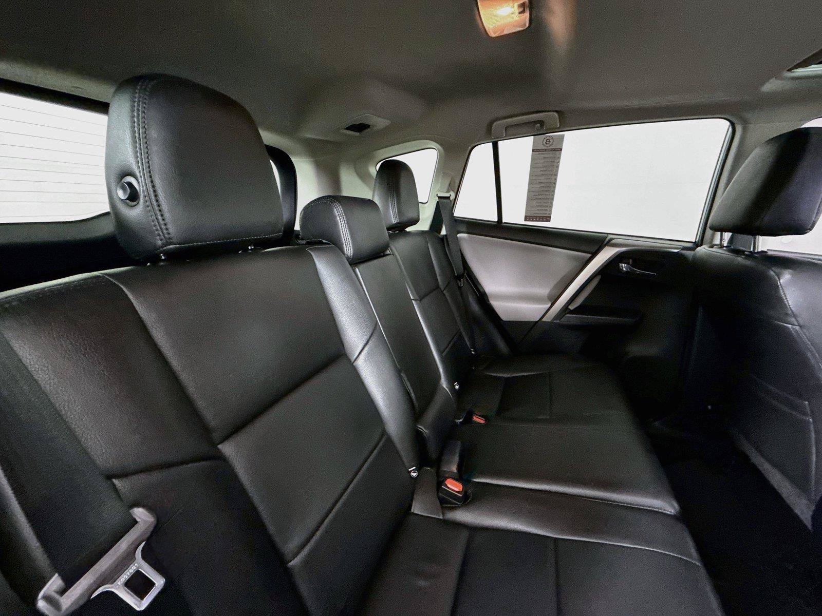 Used 2018 Toyota RAV4 XLE FWD image 37