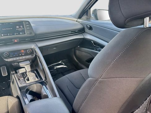 Used 2026 Hyundai Elantra SEL Sport Premium FWD image 19