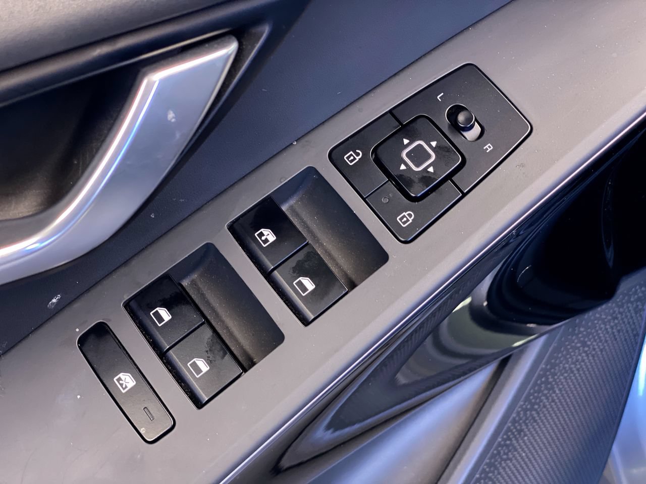 Certified 2024 Kia Niro Wind FWD image 18