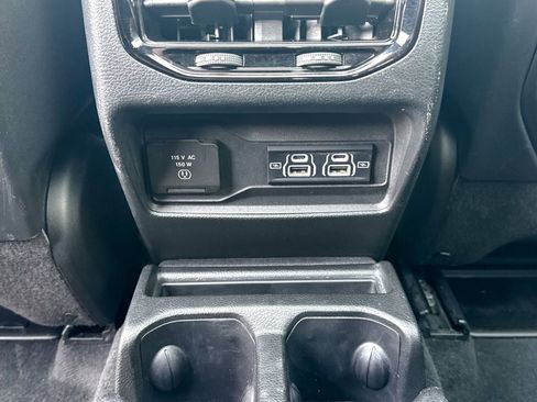 Used 2025 Jeep Grand Cherokee L Limited image 25