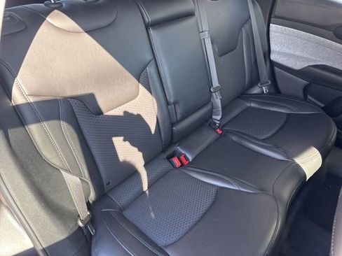 Used 2022 Jeep Compass Latitude w/ Convenience Group AWD/4WD image 7