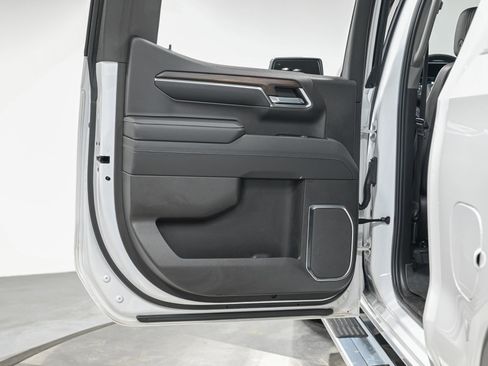 Used 2022 GMC Sierra 1500 SLT w/ SLT Premium Plus Package image 26