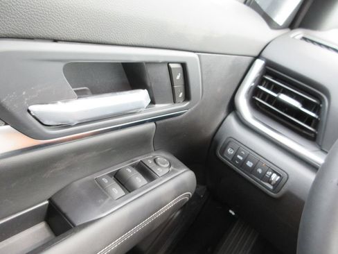 New 2027 GMC Terrain Elevation FWD image 12