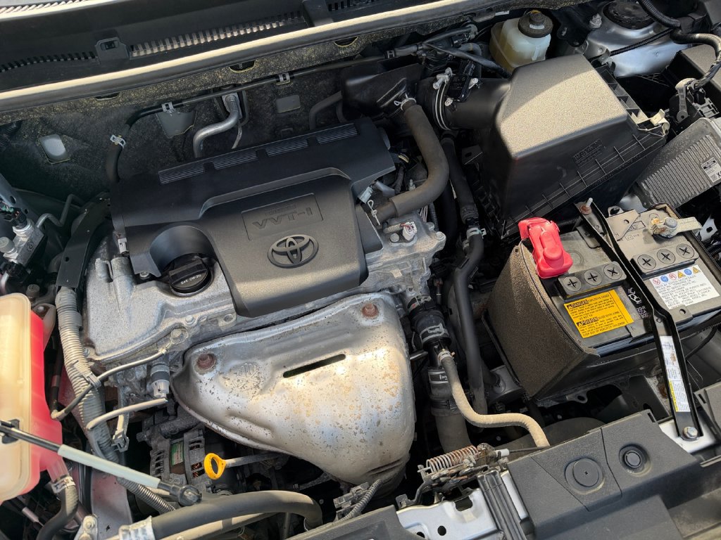 Used 2018 Toyota RAV4 XLE AWD/4WD image 34