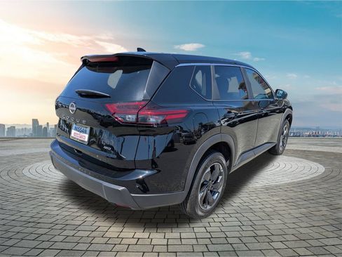 Certified 2026 Nissan Rogue SV AWD/4WD image 5