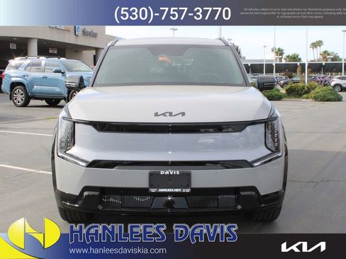 New 2026 Kia EV9 Land w/ Nightfall Edition Package image 4