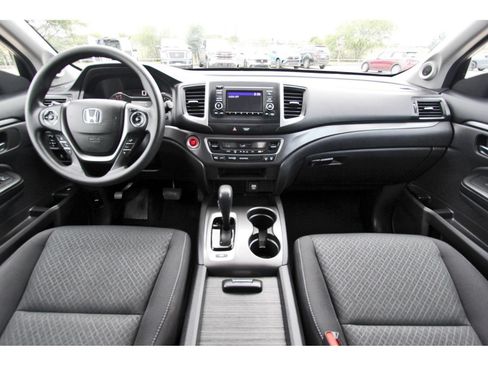 Used 2018 Honda Ridgeline Sport image 10