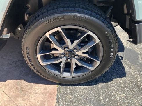 Used 2024 Jeep Wrangler Unlimited AWD/4WD image 25