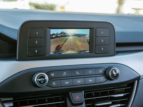 Used 2022 Ford Escape S image 16