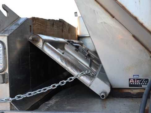 Used 2017 RAM 5500 Tradesman w/ Power & Remote Entry Group image 40