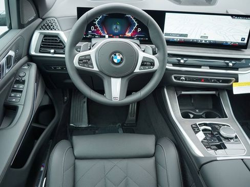 Used 2026 BMW X5 xDrive40i w/ M Sport Package image 15