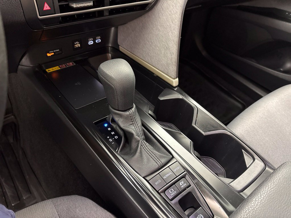 Used 2026 Toyota Camry LE FWD image 38