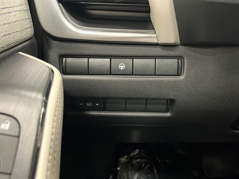 Used 2021 Nissan Rogue SV AWD/4WD image 27