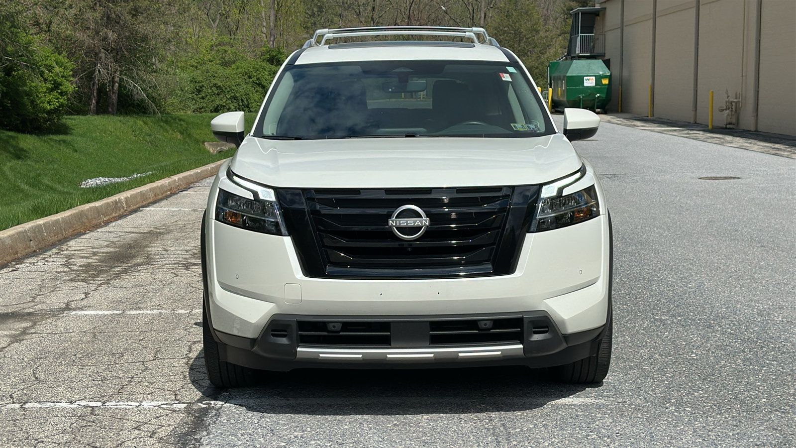Certified 2024 Nissan Pathfinder SL w/ SL Premium Package AWD/4WD image 3